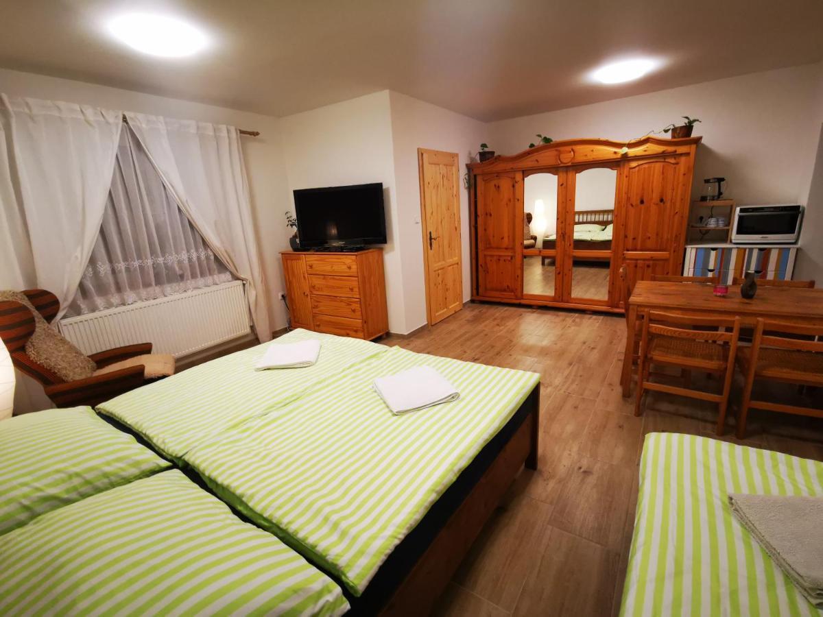 Apartament Apartman Na Namesti 55 Drnholec Zewnętrze zdjęcie